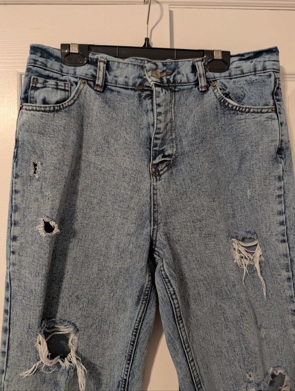 Distressed Women's Jeans Size 31